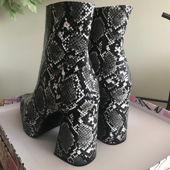 Jeffrey Campbell Platform Boot - Picture 3 of 5